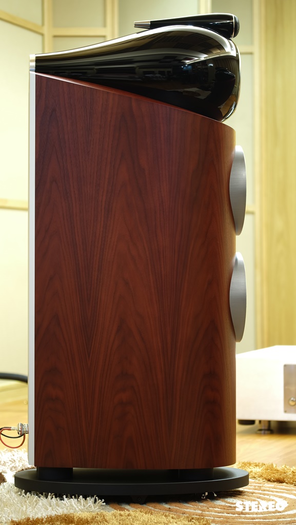 B&W 802 D3: Thiết kế mới, giá gấp đôi, âm thanh chuẩn studio